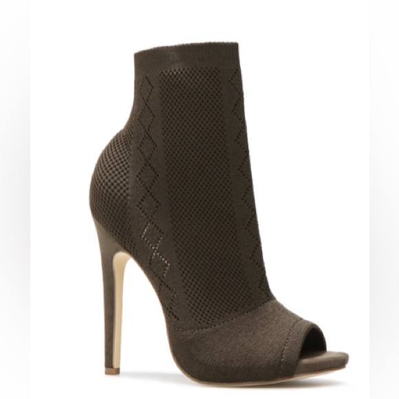 Shoe Dazzle Anka Ankle Knit Bootie - Picture 4 of 7